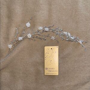 Richard Designs Floral Hair Vine